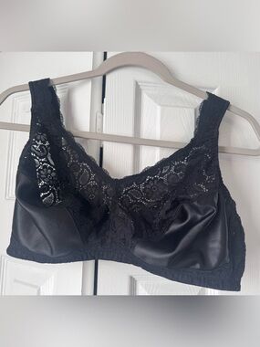 Vintage Playtex Body Language Black Lace Soft Cup Wireless Lingerie Bra 42C 90s